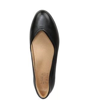 Naturalizer Women's Vivienne Ballet Flat Shoes, Black Leather, 8W